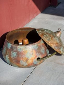 Acorn Hose Pot -Garden Sales 3 4 crop 8613361 0051