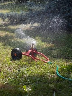 Wheeled Sprinkler Sled -Garden Sales 8610520 06V tif