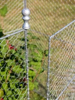 Tall Chicken Wire Critter Fence With Gate 20 Tall Chicken Wire Critter Fence With Gate -Garden Sales 8613260 0083